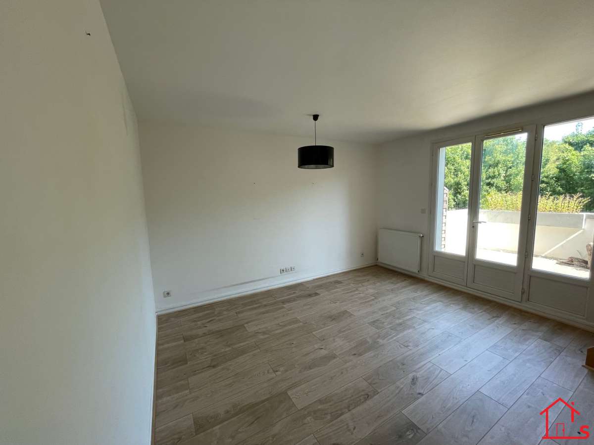 Appartement duplex avec terrasse à VILLERS-LÈS-NANCY CLAIRLIEU*