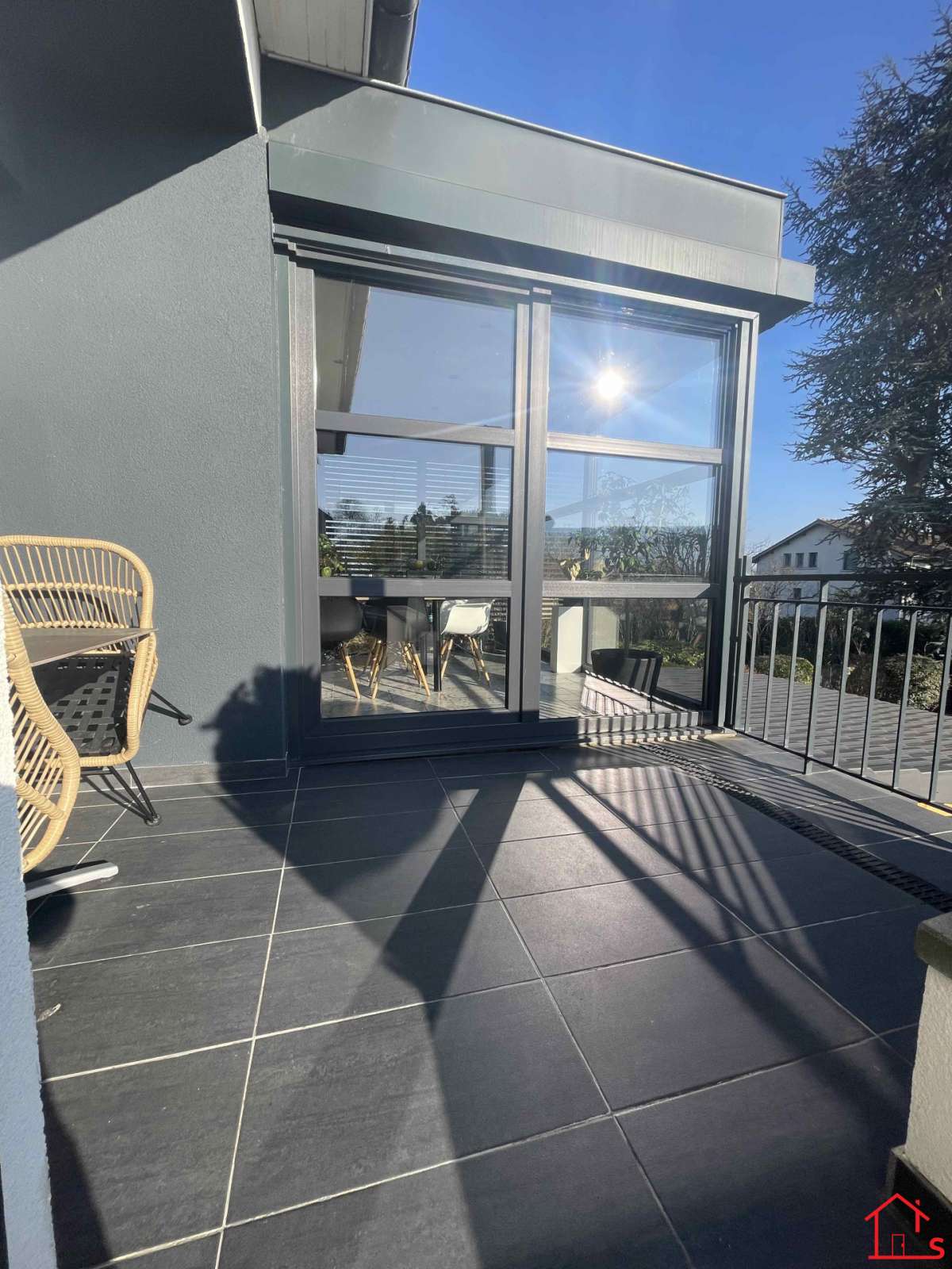 Maison individuelle avec piscine dans quartier calme