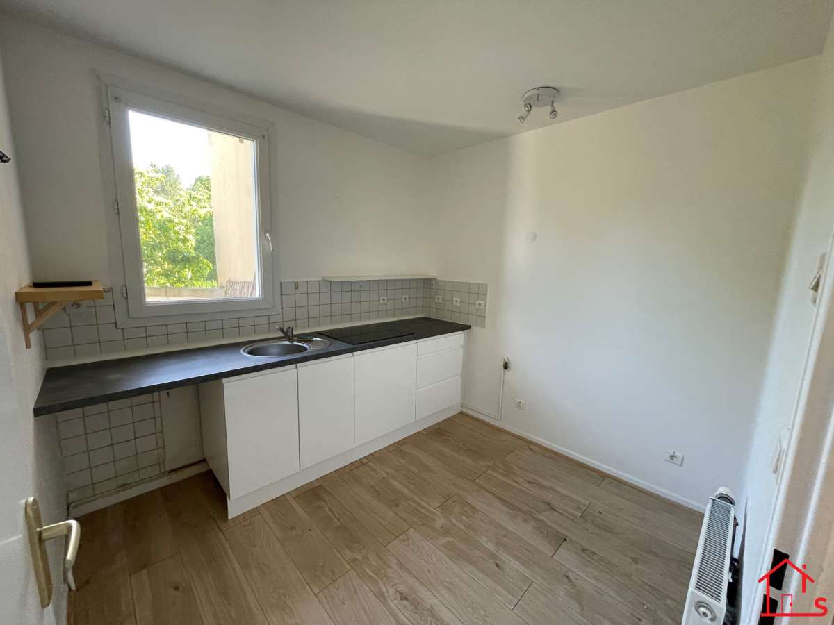 Appartement duplex avec terrasse à VILLERS-LÈS-NANCY CLAIRLIEU*