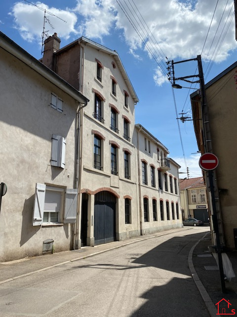 Charmant appartement rénové au cœur de Pont-à-Mousson, à proximité immédiate de la place Duroc